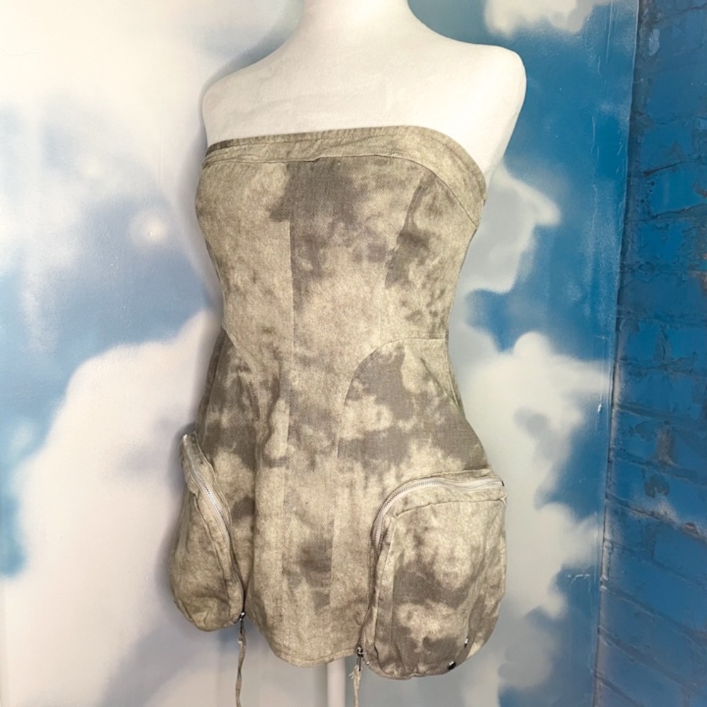 Pretty Little Thing Petite strapless mini dress